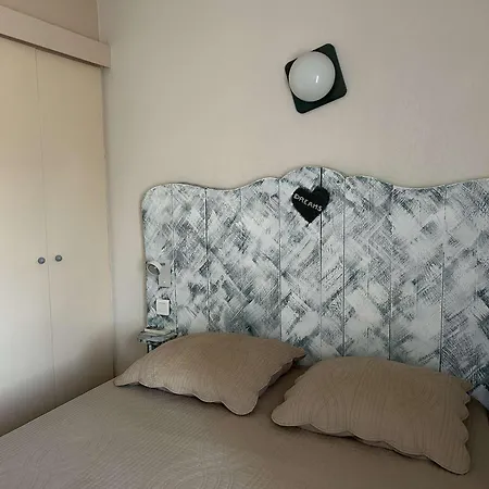 Port Camargue, T2 Climatise, Terrasse, Parking, Animaux Admis - Fr-1-250-219