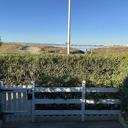 Port Camargue, T2 Climatise, Terrasse, Parking, Animaux Admis - Fr-1-250-219 شقة *